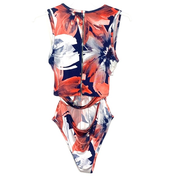 New Floral Bodysuit - Picture 5 of 7